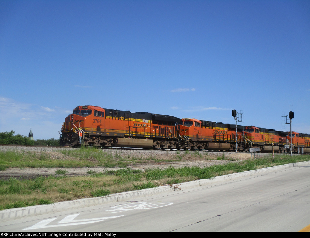 BNSF 3764